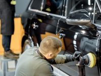 professional-vehicle-body-polishing.jpg